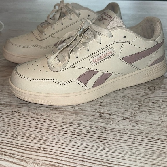 Womens Reebok Court Advance (size 8.5) - Picture 8 of 8